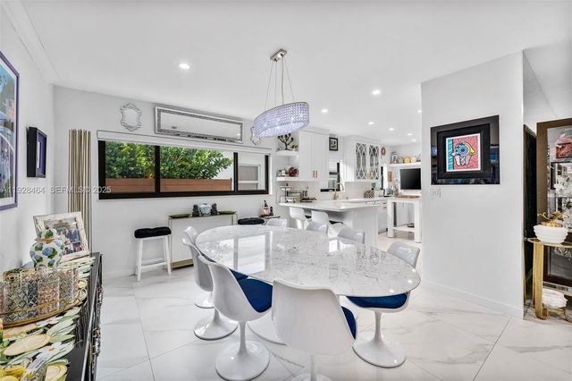 550 W 51st St, Miami Beach, FL 33140