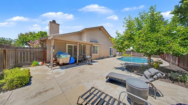 1240 Forest Dr, Turlock, CA 95380