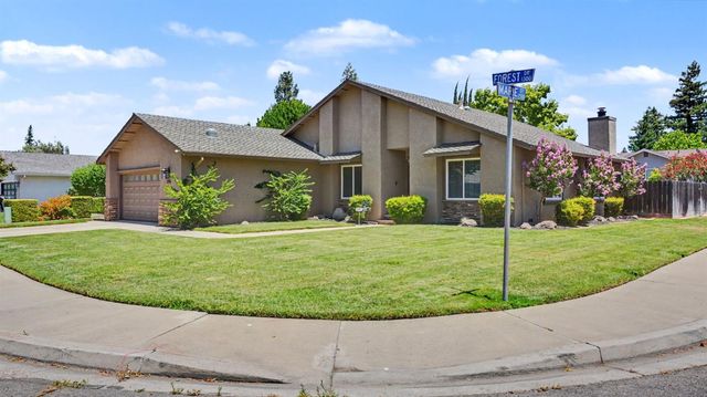 1240 Forest Dr, Turlock, CA 95380