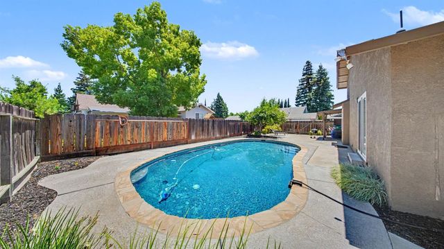 1240 Forest Dr, Turlock, CA 95380