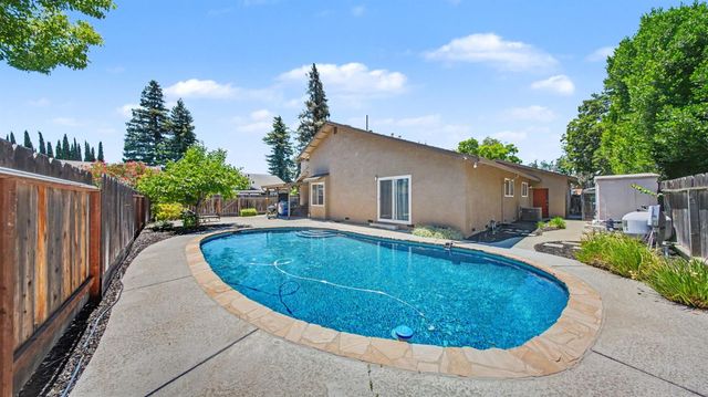1240 Forest Dr, Turlock, CA 95380
