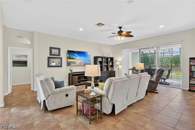 11801 Pine Timber LN, Fort Myers, FL 33913