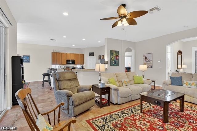 11801 Pine Timber LN, Fort Myers, FL 33913