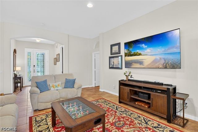 11801 Pine Timber LN, Fort Myers, FL 33913