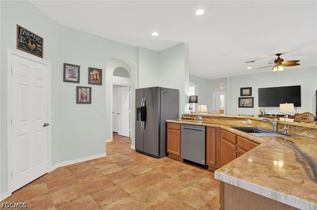 11801 Pine Timber LN, Fort Myers, FL 33913