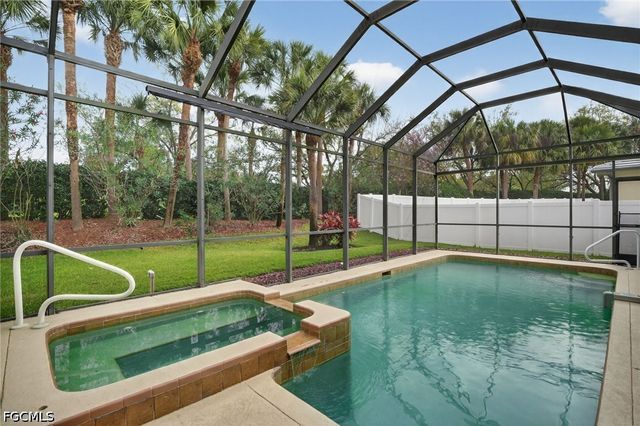 11801 Pine Timber LN, Fort Myers, FL 33913