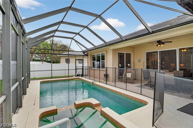 11801 Pine Timber LN, Fort Myers, FL 33913