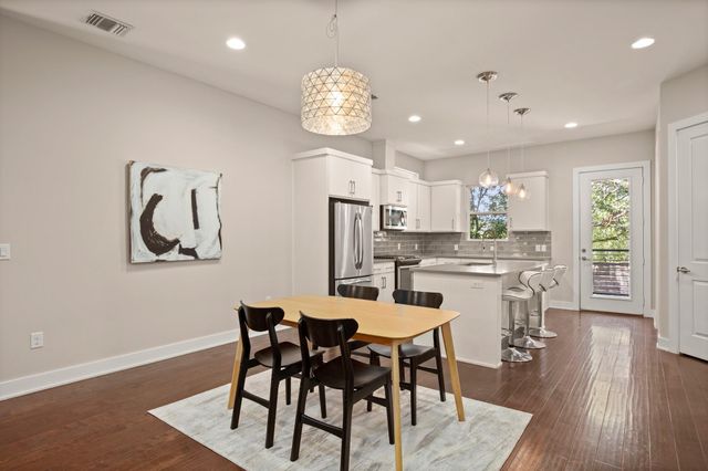 1730 Bunche RD A, Austin, TX 78721