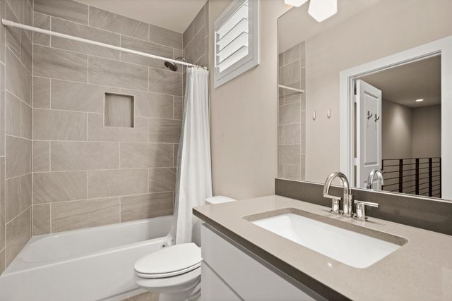 1730 Bunche RD A, Austin, TX 78721