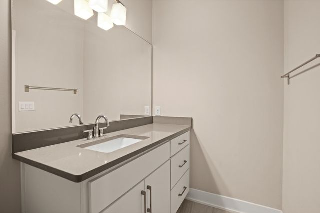 1730 Bunche RD A, Austin, TX 78721