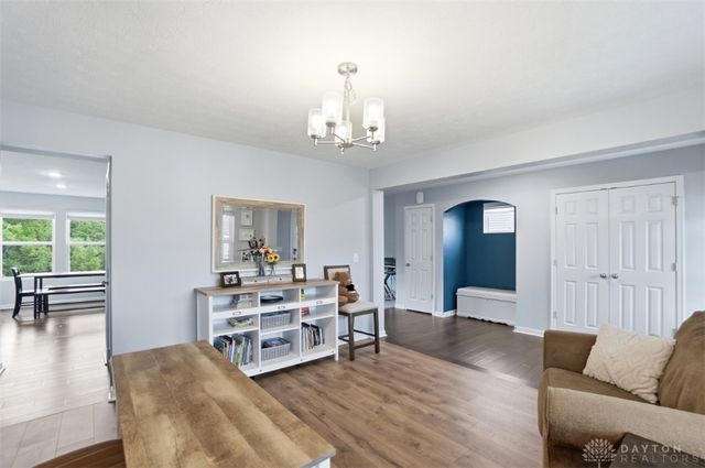 8952 Bluejay View Drive, Cleves, OH 45002