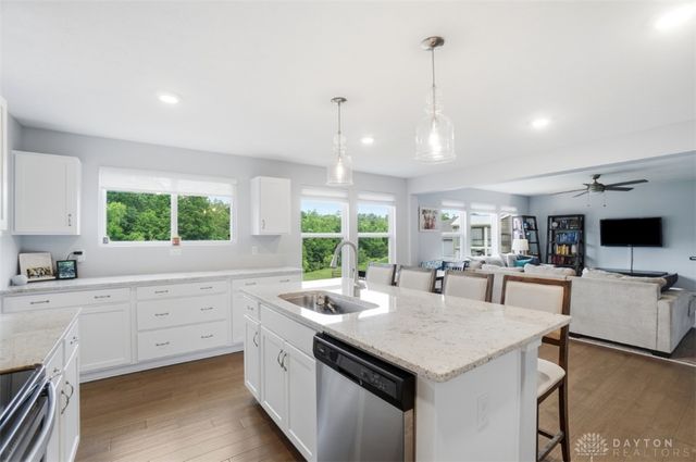 8952 Bluejay View Drive, Cleves, OH 45002