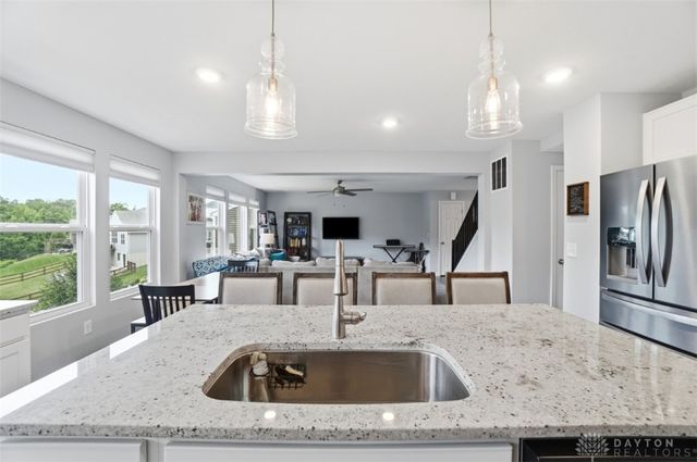 8952 Bluejay View Drive, Cleves, OH 45002