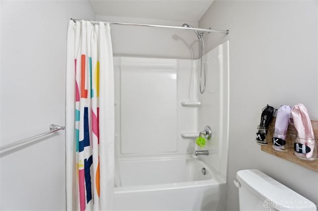 8952 Bluejay View Drive, Cleves, OH 45002