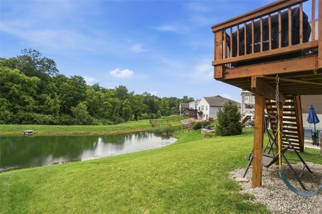 8952 Bluejay View Drive, Cleves, OH 45002