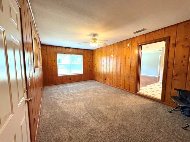 105 Calloway Dr., Hughes Springs, TX 75656