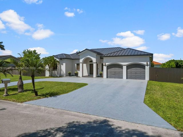 13205 SW 218th Ter, Miami, FL 33170