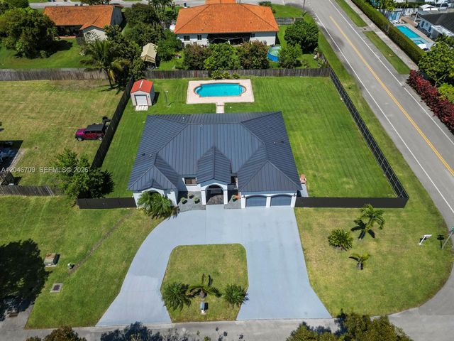 13205 SW 218th Ter, Miami, FL 33170