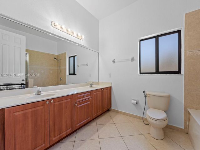 13205 SW 218th Ter, Miami, FL 33170