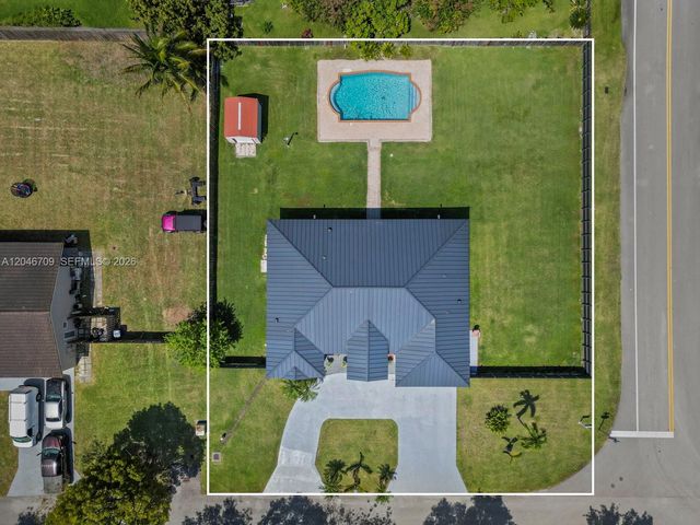 13205 SW 218th Ter, Miami, FL 33170