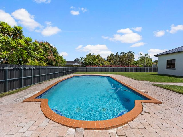 13205 SW 218th Ter, Miami, FL 33170
