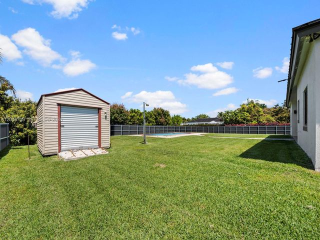 13205 SW 218th Ter, Miami, FL 33170