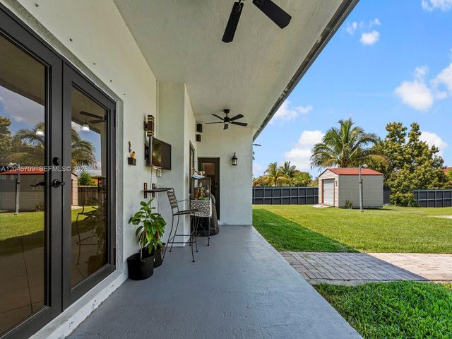 13205 SW 218th Ter, Miami, FL 33170