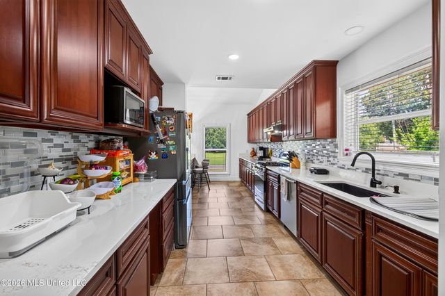 1200 College Street, Gulfport, MS 39507