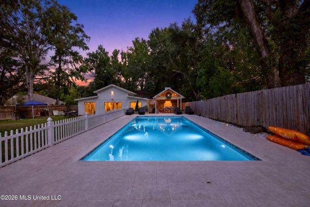 1200 College Street, Gulfport, MS 39507