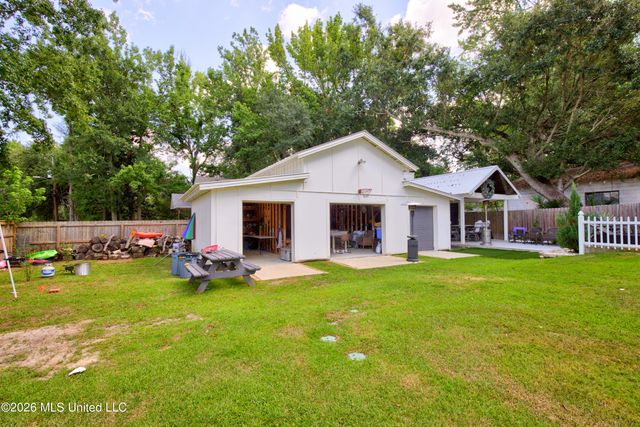1200 College Street, Gulfport, MS 39507
