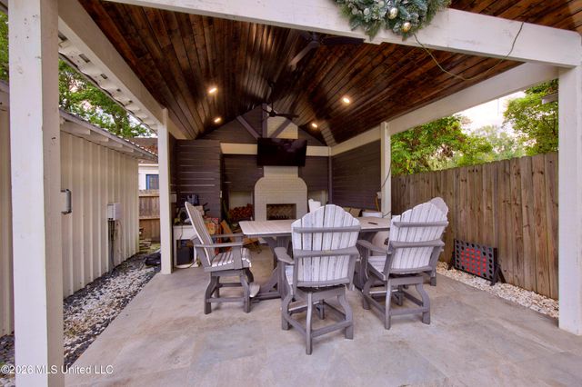 1200 College Street, Gulfport, MS 39507