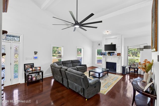 1200 College Street, Gulfport, MS 39507