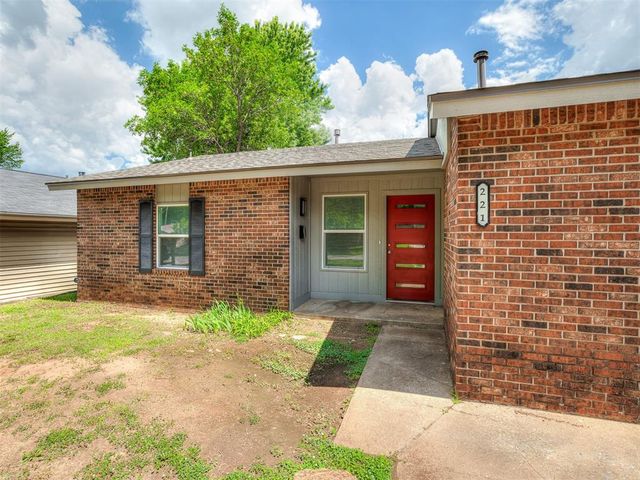 221 W Wayne Street, Edmond, OK 73003