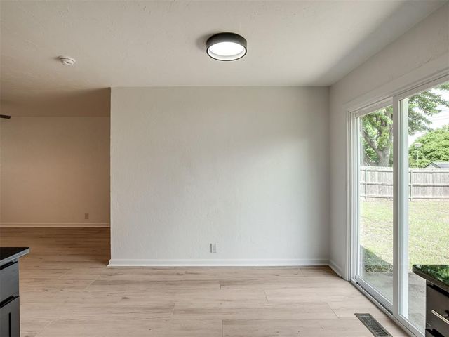 221 W Wayne Street, Edmond, OK 73003