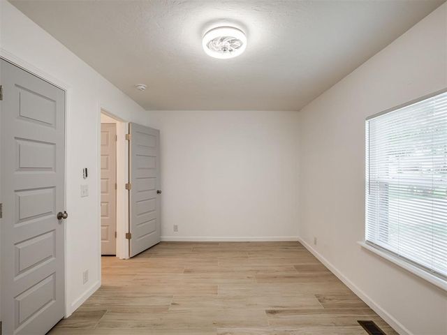 221 W Wayne Street, Edmond, OK 73003