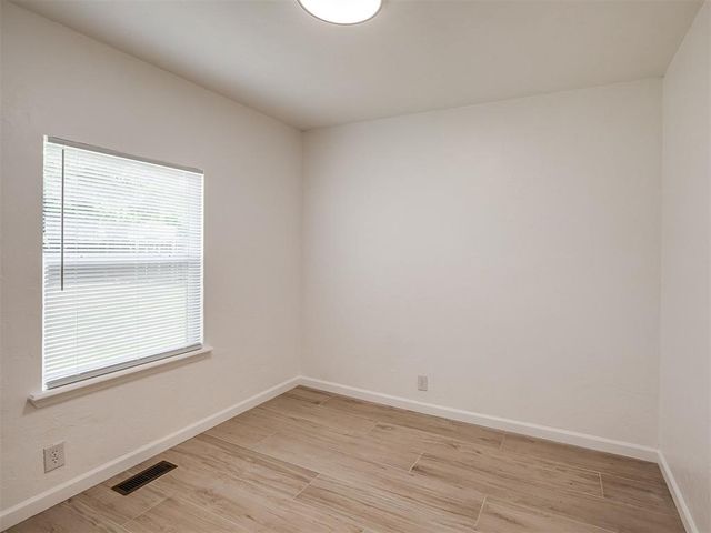 221 W Wayne Street, Edmond, OK 73003