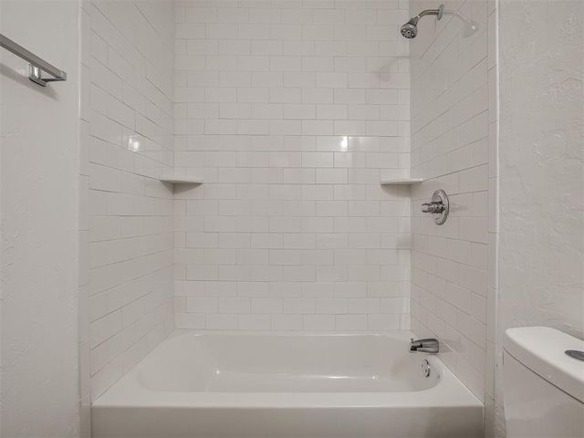 221 W Wayne Street, Edmond, OK 73003