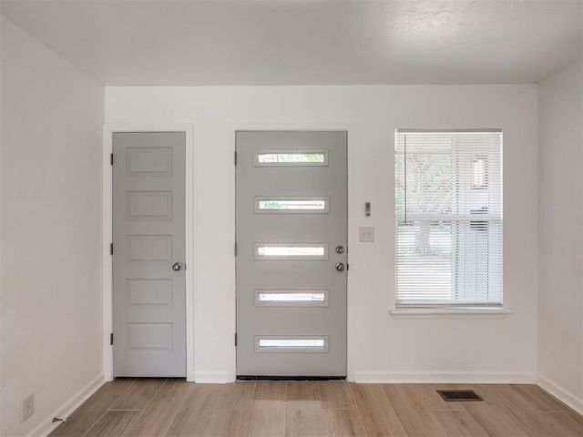 221 W Wayne Street, Edmond, OK 73003