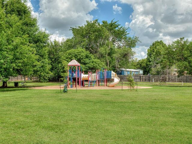 221 W Wayne Street, Edmond, OK 73003