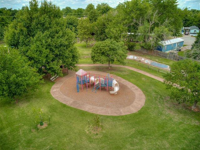 221 W Wayne Street, Edmond, OK 73003