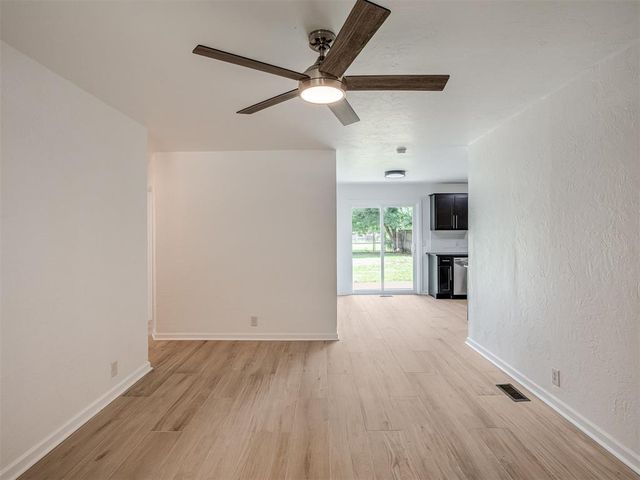 221 W Wayne Street, Edmond, OK 73003