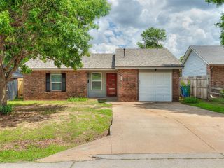 221 W Wayne Street, Edmond, OK 73003