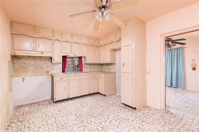 5068 E US Highway 83 Highway, Rio Grande City, TX 78582