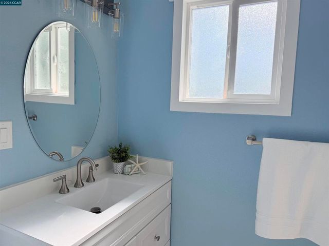 355 Lofas Pl, Vallejo, CA 94589