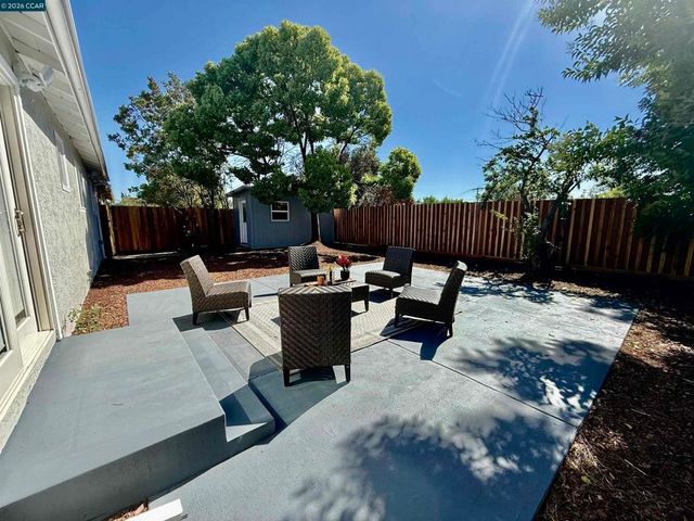 355 Lofas Pl, Vallejo, CA 94589