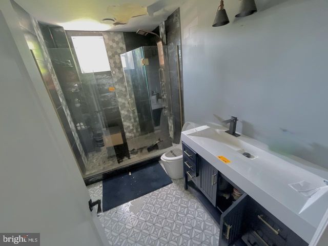 906 CEDAR AVE, Darby, PA 19023