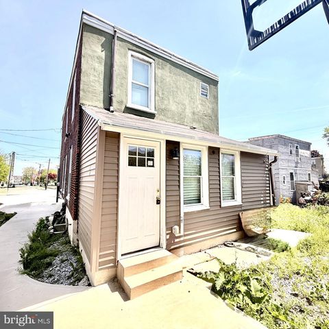 906 CEDAR AVE, Darby, PA 19023