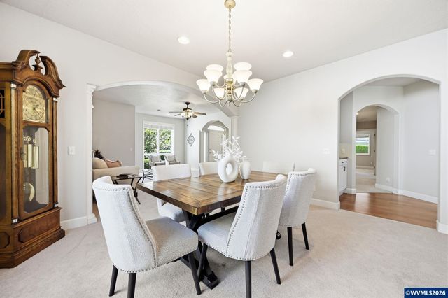 575 Castle Glen Ln N, Keizer, OR 97303