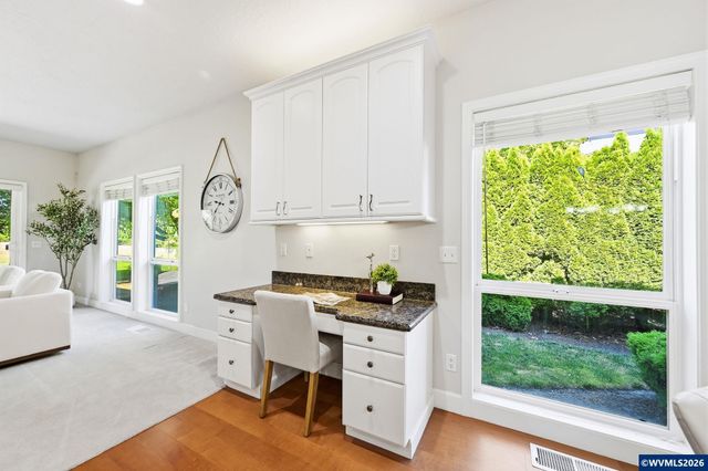 575 Castle Glen Ln N, Keizer, OR 97303