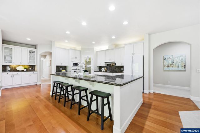 575 Castle Glen Ln N, Keizer, OR 97303